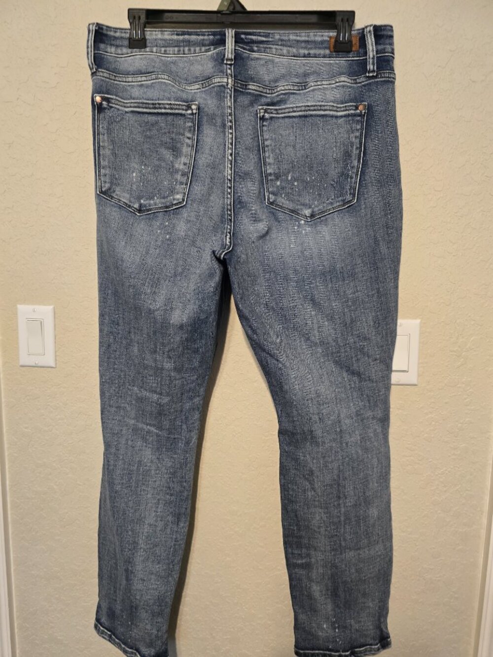 Judy Blue Boyfriend Jeans Size 18 Bleach Splash Distressed JB82169LT Like NEW - Picture 3 of 6